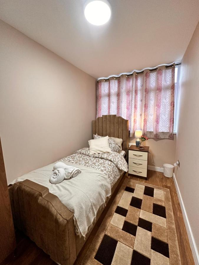 Canary Wharf Single Double And En-Suite Rooms Лондон Экстерьер фото