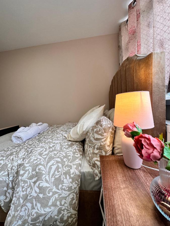 Canary Wharf Single Double And En-Suite Rooms Лондон Экстерьер фото